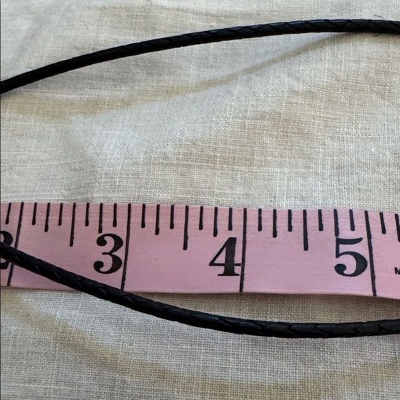 Brighton Opening Night At The Opera Black Leather Cord Red Flower Necklace. - Picture 7 of 10